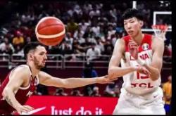 又见绝平！洛杉矶湖人与辽宁男篮鏖战至终场，周琦读秒救主的简单介绍